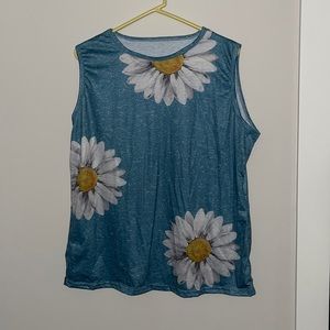 Plus Size Daisy Print Tank Top